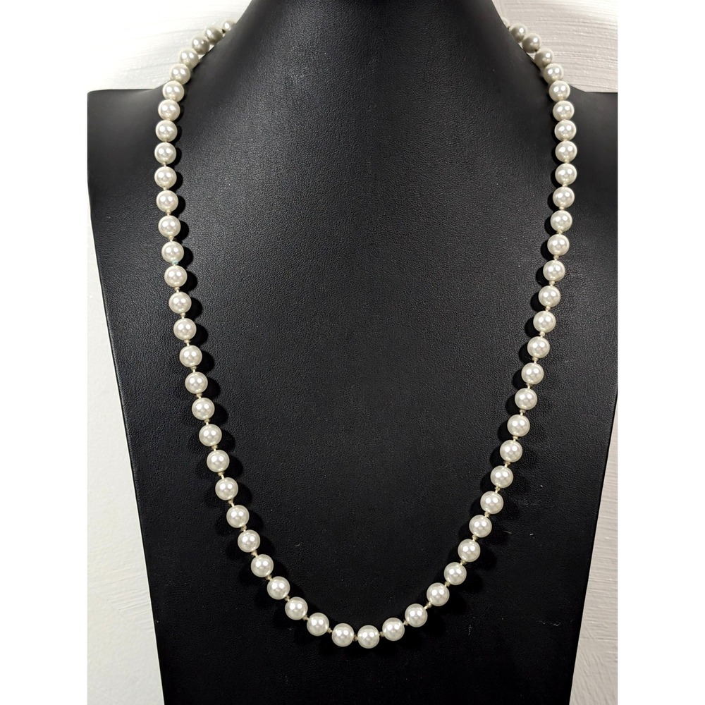 Vintage Glass Faux Pearl Knotted‎ Neckalce Classic Elegant 26 in